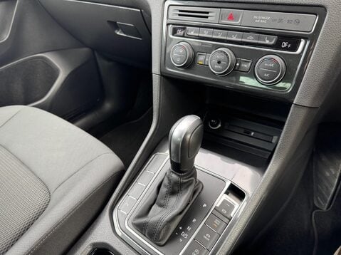 Volkswagen Golf SV MATCH TSI EVO DSG 24