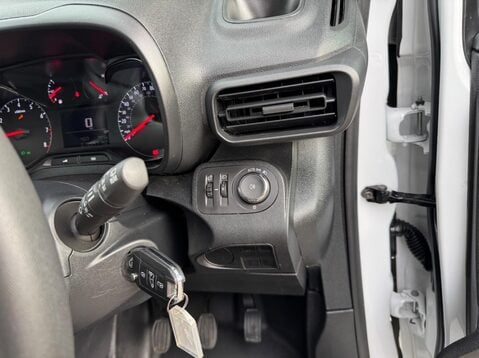 Vauxhall Combo L1H1 2300 PRIME S/S 26