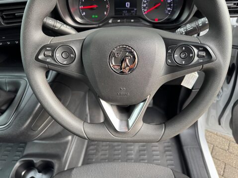 Vauxhall Combo L1H1 2300 PRIME S/S 25