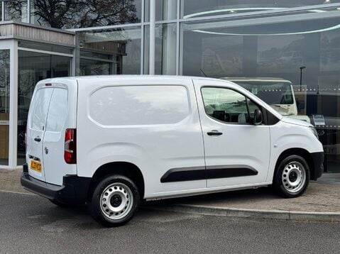 Vauxhall Combo L1H1 2300 PRIME S/S 9