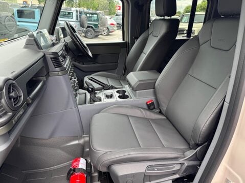 Ineos Grenadier 3.0P 1924 Station Wagon Auto 4WD Euro 6 (s/s) 6dr 37