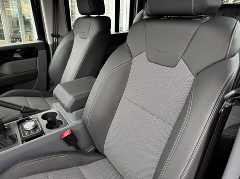 Ineos Grenadier 3.0P Utility Wagon Auto 4WD Euro 6 (s/s) 6dr 39