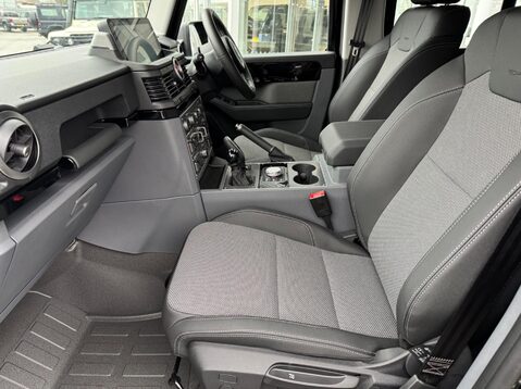 Ineos Grenadier 3.0P Utility Wagon Auto 4WD Euro 6 (s/s) 6dr 37