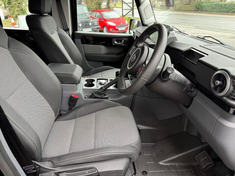 Ineos Grenadier 3.0P Utility Wagon Auto 4WD Euro 6 (s/s) 6dr 18