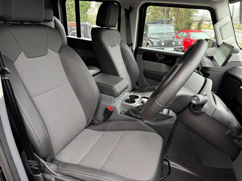 Ineos Grenadier 3.0P Utility Wagon Auto 4WD Euro 6 (s/s) 6dr 21