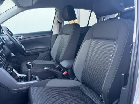 Volkswagen T-Cross ACTIVE TSI 52