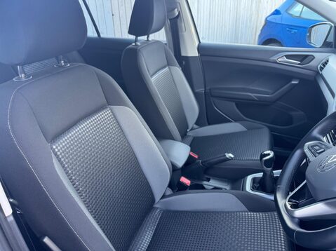 Volkswagen T-Cross ACTIVE TSI 27