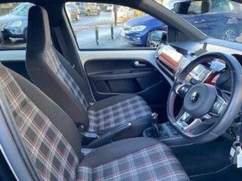 Volkswagen Up GTI 10