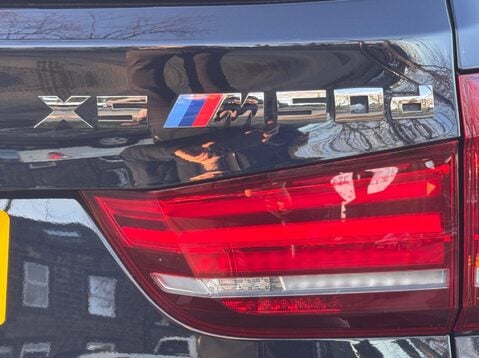 BMW X5 M50D 7