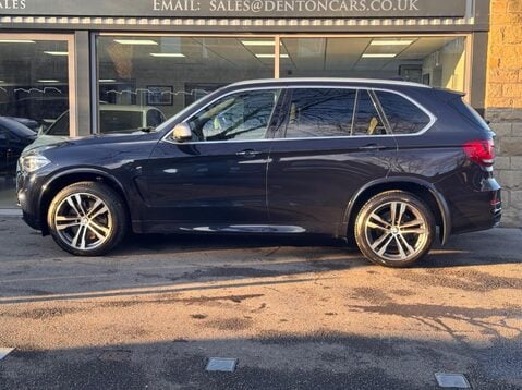 BMW X5 M50D 30