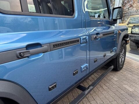 Ineos Grenadier FIELDMASTER EDITION 9