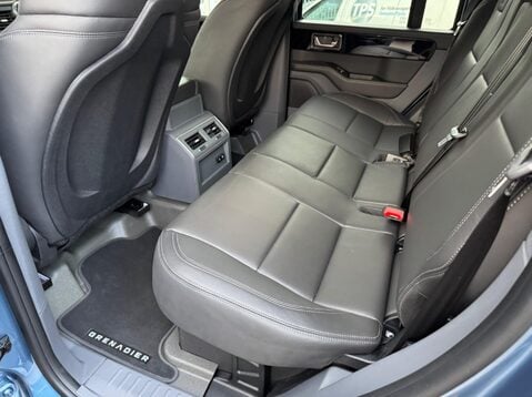 Ineos Grenadier FIELDMASTER EDITION 42