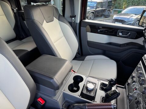 Ineos Grenadier FIELDMASTER EDITION 16