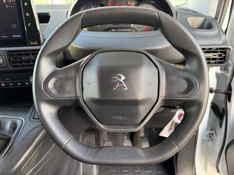 Peugeot Partner BLUEHDI PROFESSIONAL L1 22