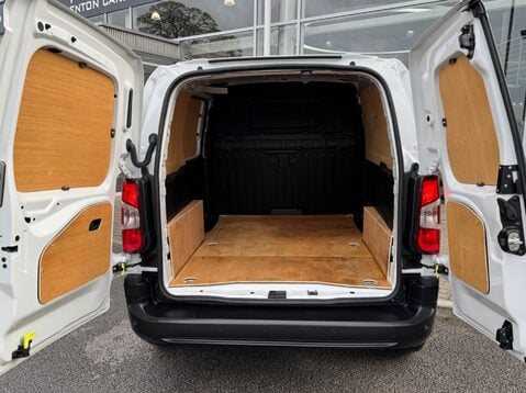 Vauxhall Combo L1H1 2300 PRIME S/S 10