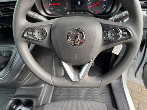 Vauxhall Combo L1H1 2300 PRIME S/S 25
