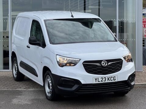 Vauxhall Combo L1H1 2300 PRIME S/S 1