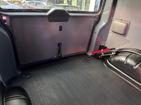 Volkswagen Transporter T32 TDI KOMBI HIGHLINE 4MOTION 78