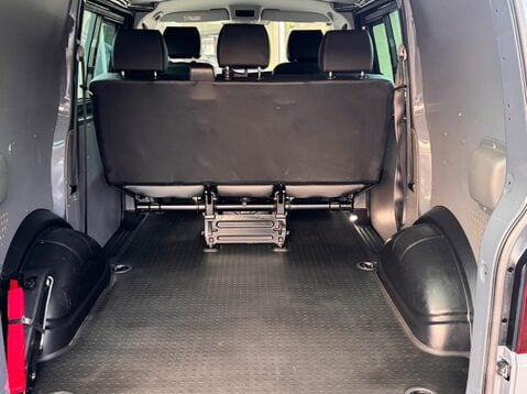 Volkswagen Transporter T32 TDI KOMBI HIGHLINE 4MOTION 59