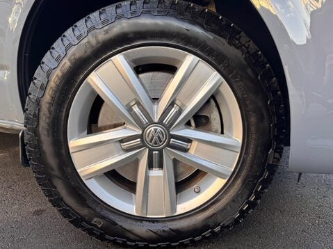Volkswagen Transporter T32 TDI KOMBI HIGHLINE 4MOTION 39