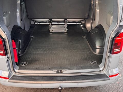 Volkswagen Transporter T32 TDI KOMBI HIGHLINE 4MOTION 56