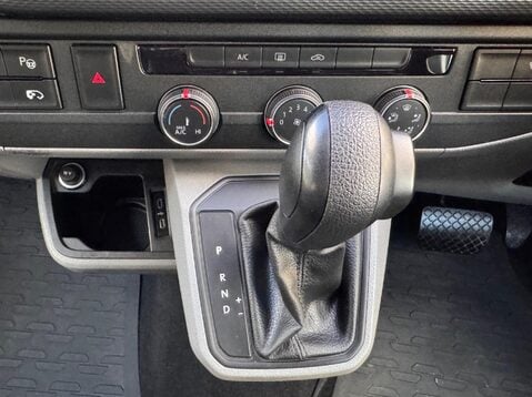 Volkswagen Transporter T32 TDI KOMBI HIGHLINE 4MOTION 41