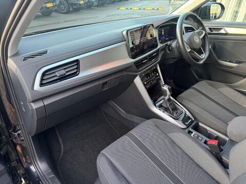 Volkswagen T-Roc LIFE TSI DSG 14