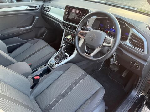 Volkswagen T-Roc LIFE TSI DSG 11