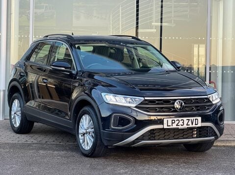 Volkswagen T-Roc LIFE TSI DSG 1