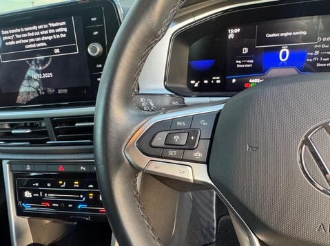 Volkswagen T-Roc LIFE TSI DSG 19