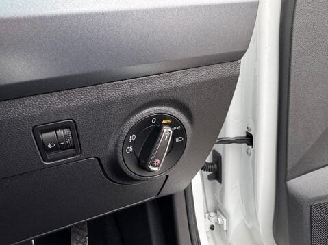 SEAT Arona TSI SE TECHNOLOGY 21