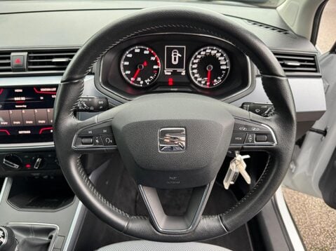 SEAT Arona TSI SE TECHNOLOGY 19