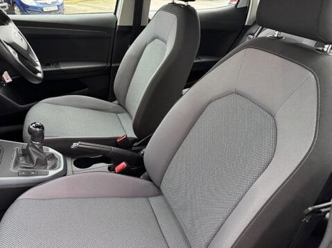 SEAT Arona TSI SE TECHNOLOGY 25