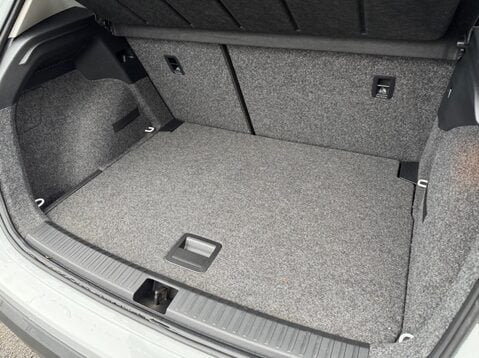 SEAT Arona TSI SE TECHNOLOGY 8