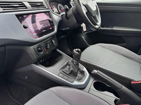 SEAT Arona TSI SE TECHNOLOGY 22