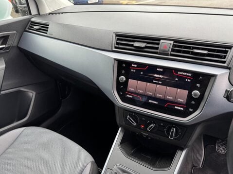 SEAT Arona TSI SE TECHNOLOGY 18