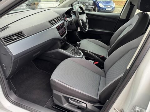 SEAT Arona TSI SE TECHNOLOGY 29