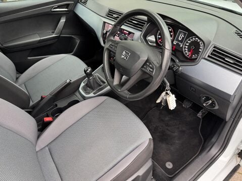 SEAT Arona TSI SE TECHNOLOGY 12