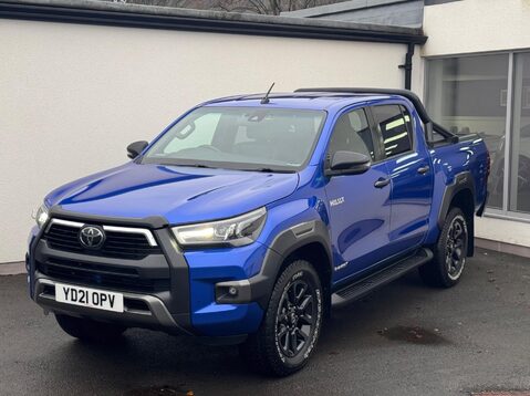 Toyota Hilux INVINCIBLE X 4WD D-4D DCB 16