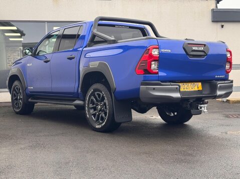 Toyota Hilux INVINCIBLE X 4WD D-4D DCB 2