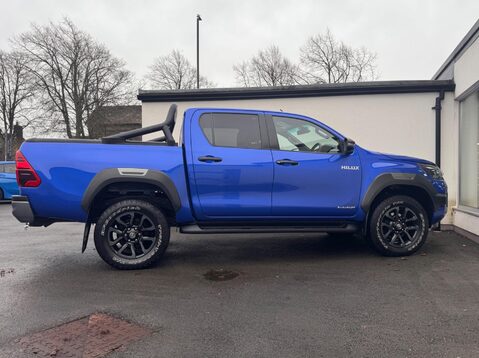 Toyota Hilux INVINCIBLE X 4WD D-4D DCB 24