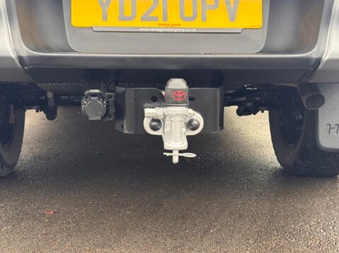 Toyota Hilux INVINCIBLE X 4WD D-4D DCB 97