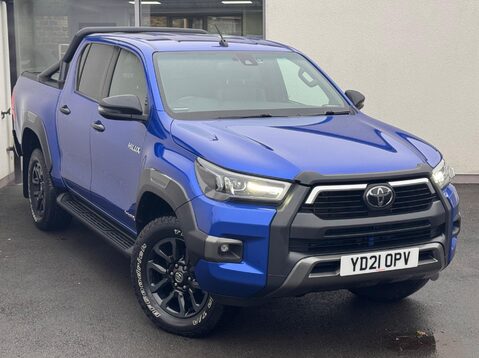 Toyota Hilux INVINCIBLE X 4WD D-4D DCB 6