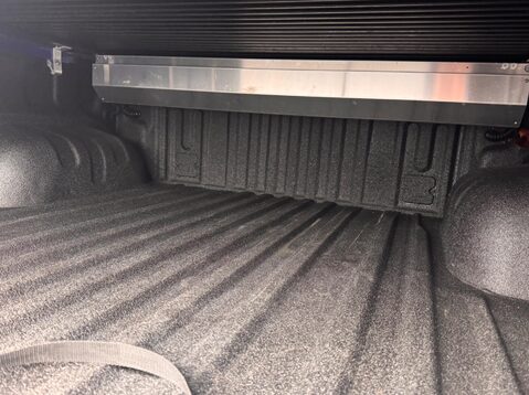 Toyota Hilux INVINCIBLE X 4WD D-4D DCB 78