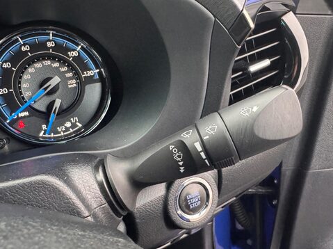 Toyota Hilux INVINCIBLE X 4WD D-4D DCB 37