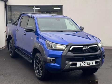 Toyota Hilux INVINCIBLE X 4WD D-4D DCB 11