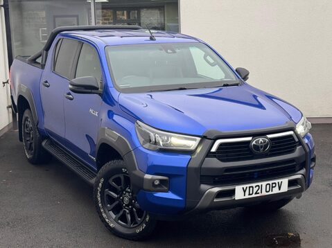 Toyota Hilux INVINCIBLE X 4WD D-4D DCB 5