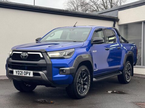 Toyota Hilux INVINCIBLE X 4WD D-4D DCB 15