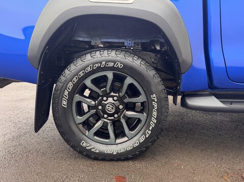 Toyota Hilux INVINCIBLE X 4WD D-4D DCB 49