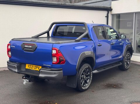 Toyota Hilux INVINCIBLE X 4WD D-4D DCB 31